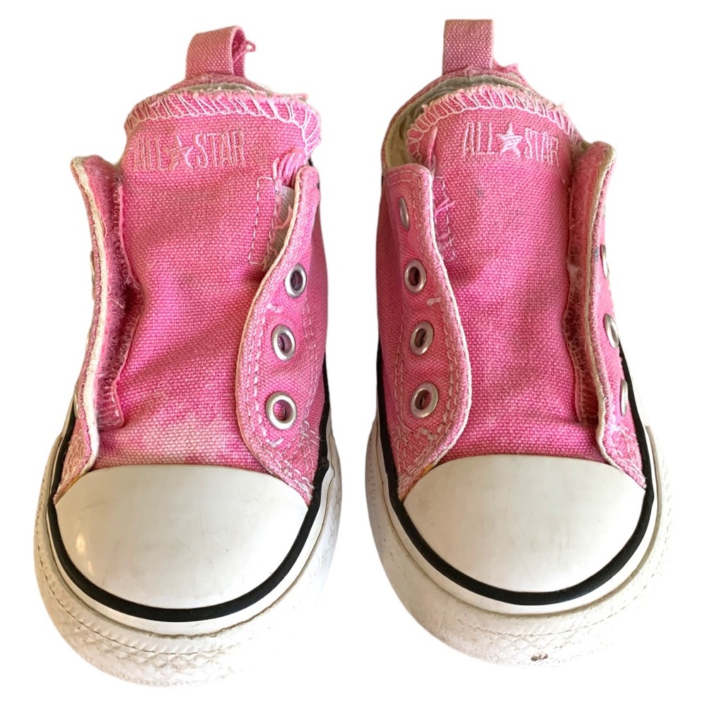 CONVERSE ALL STAR PINK VELCRO CLOSE SNEAKERS. KIDS SIZE 8
